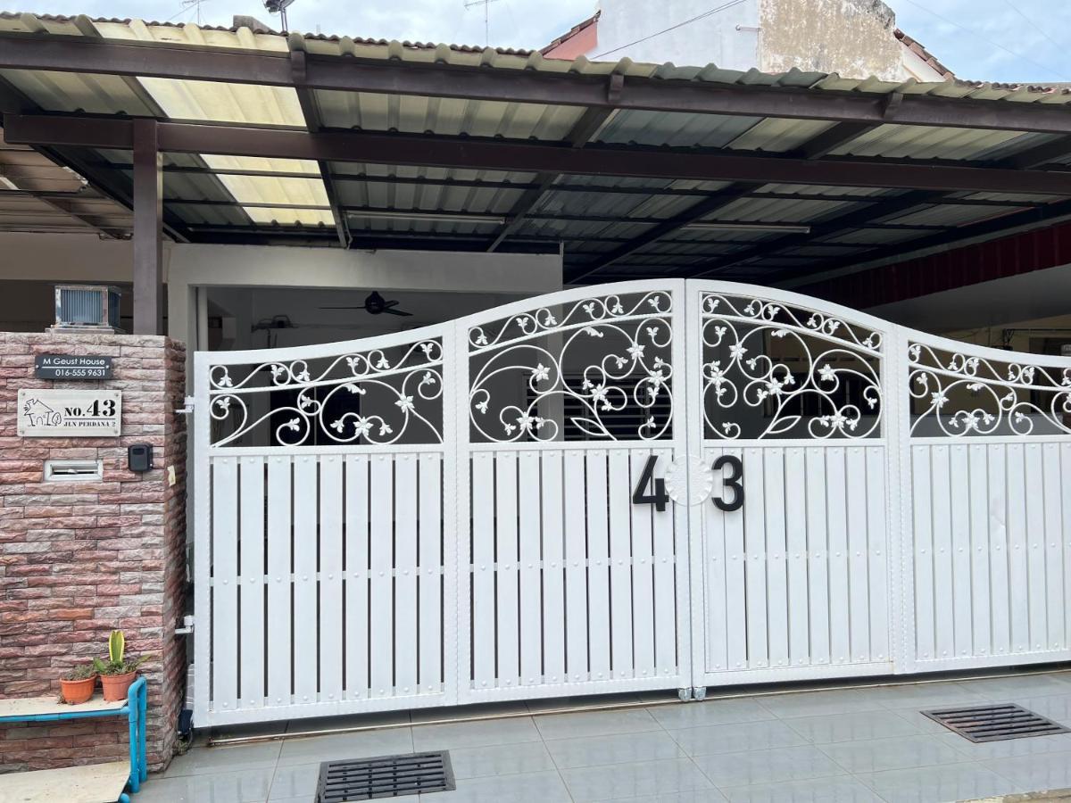 M Guest House2 Muar Exteriér fotografie